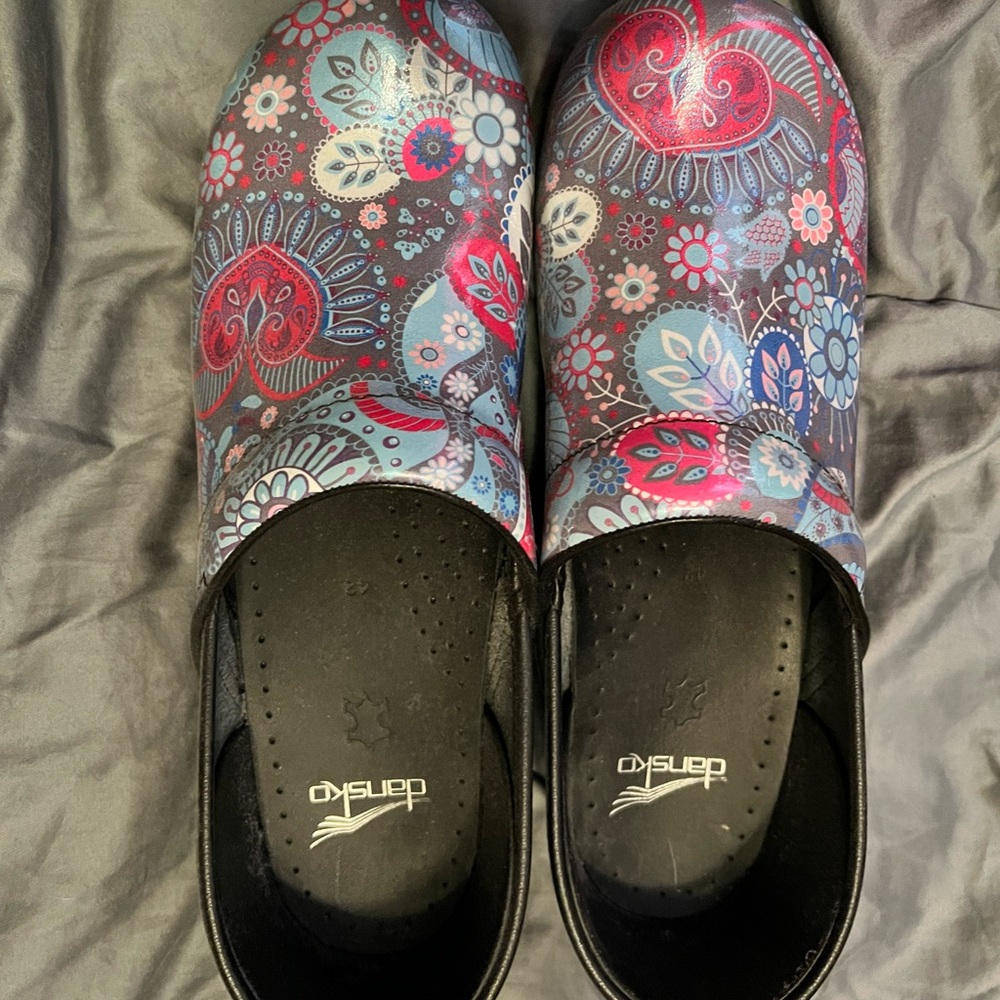 DANKSO PROFESSIONAL WORK CLOG-WOMENS SIZE 11 LIKE NEW!